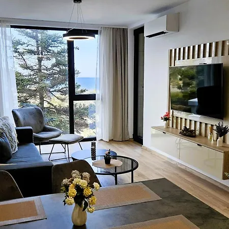 Апартаменты Exclusive Sea View Free Wifi & Pool *