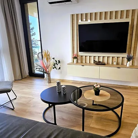 Exclusive Sea View Free Wifi & Pool Апартаменты Святые Константин и Елена