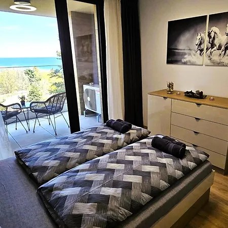Апартаменты Exclusive Sea View Free Wifi & Pool