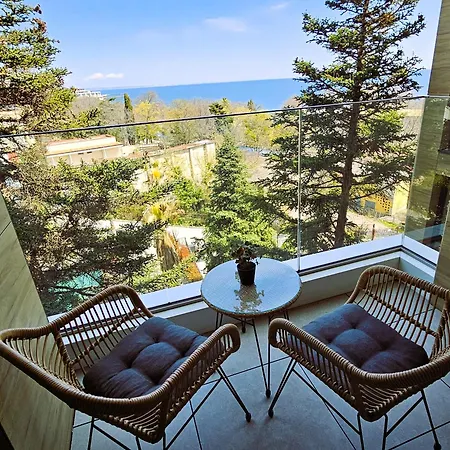 Апартаменты Exclusive Sea View Free Wifi & Pool