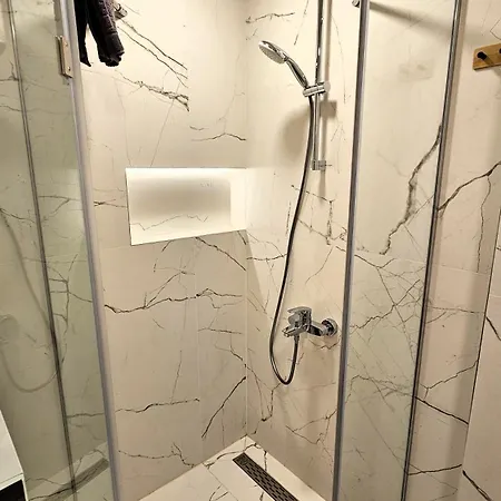 Апартаменты Exclusive Sea View Free Wifi & Pool
