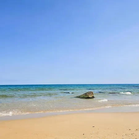 Апартаменты Exclusive Sea View Free Wifi & Pool *